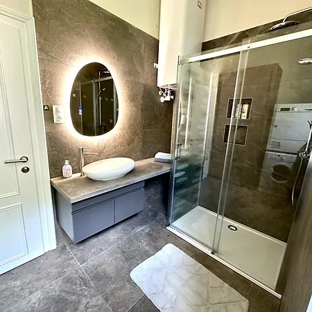 Book-a-room 33 Apartment *