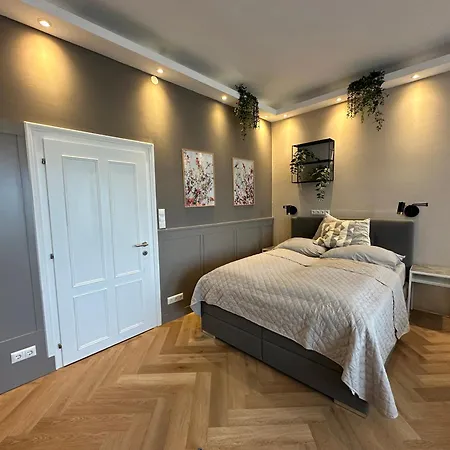 Book-a-room 33 * 萨尔茨堡