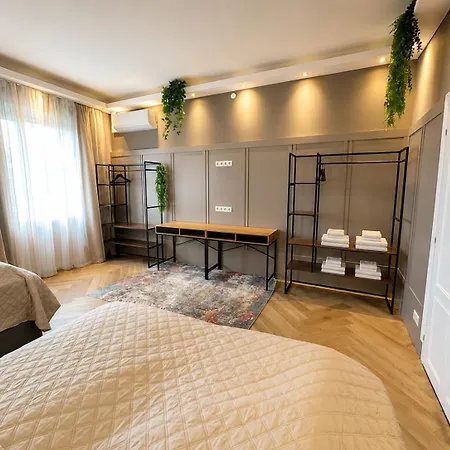 Book-a-room 33 * Salzburg