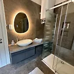 Book-a-room 33 Apartman