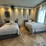 Book-a-room 33 * Salzburg
